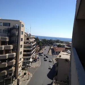 Francis , Larnaca Chypre